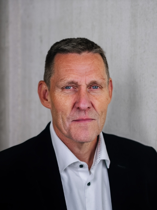 Dr. Michael Keller
